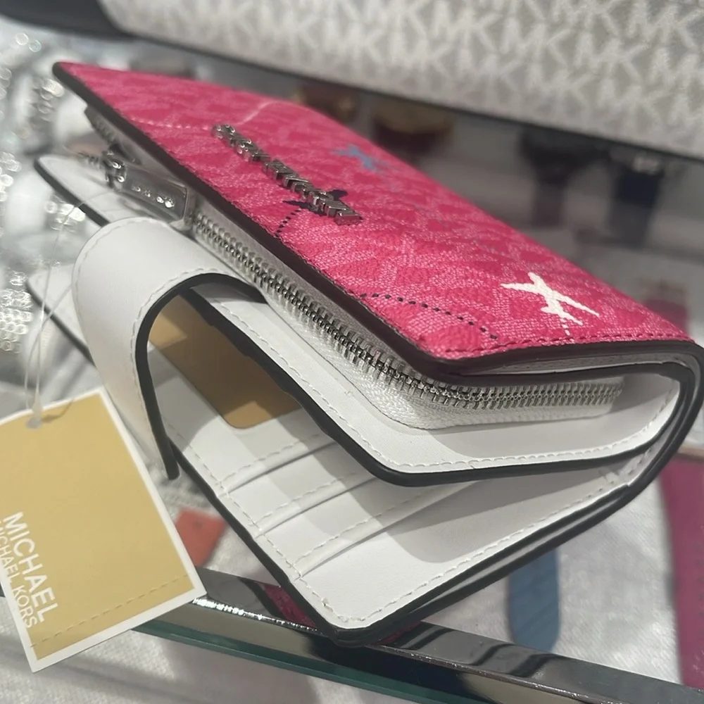 Michael Kors Jet Set Travel Md Printed Signature Logo Bi-Fold Wallet
Dragonfruit - Picture 12 of 16